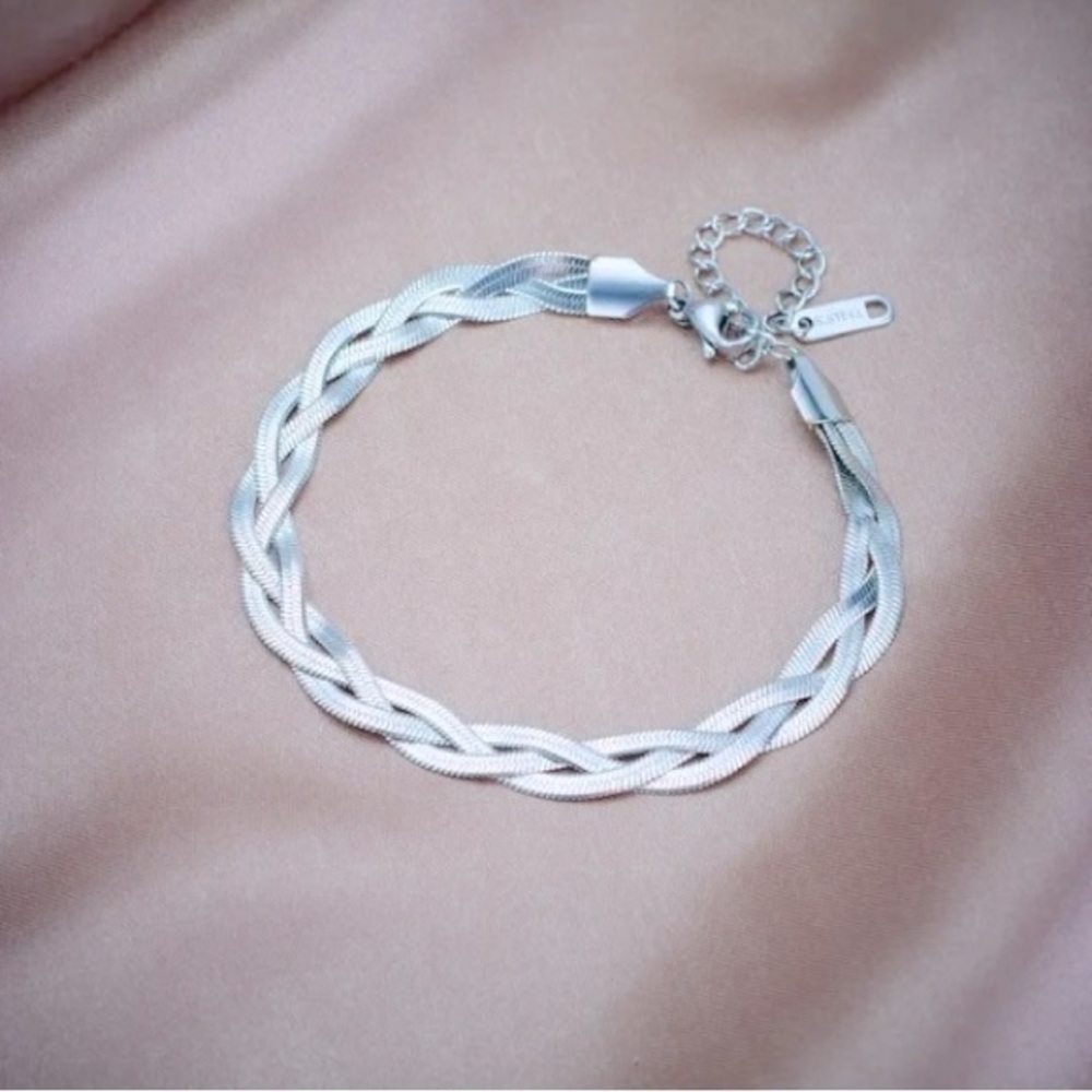 Silver Crossover Snake Chain Bracelet